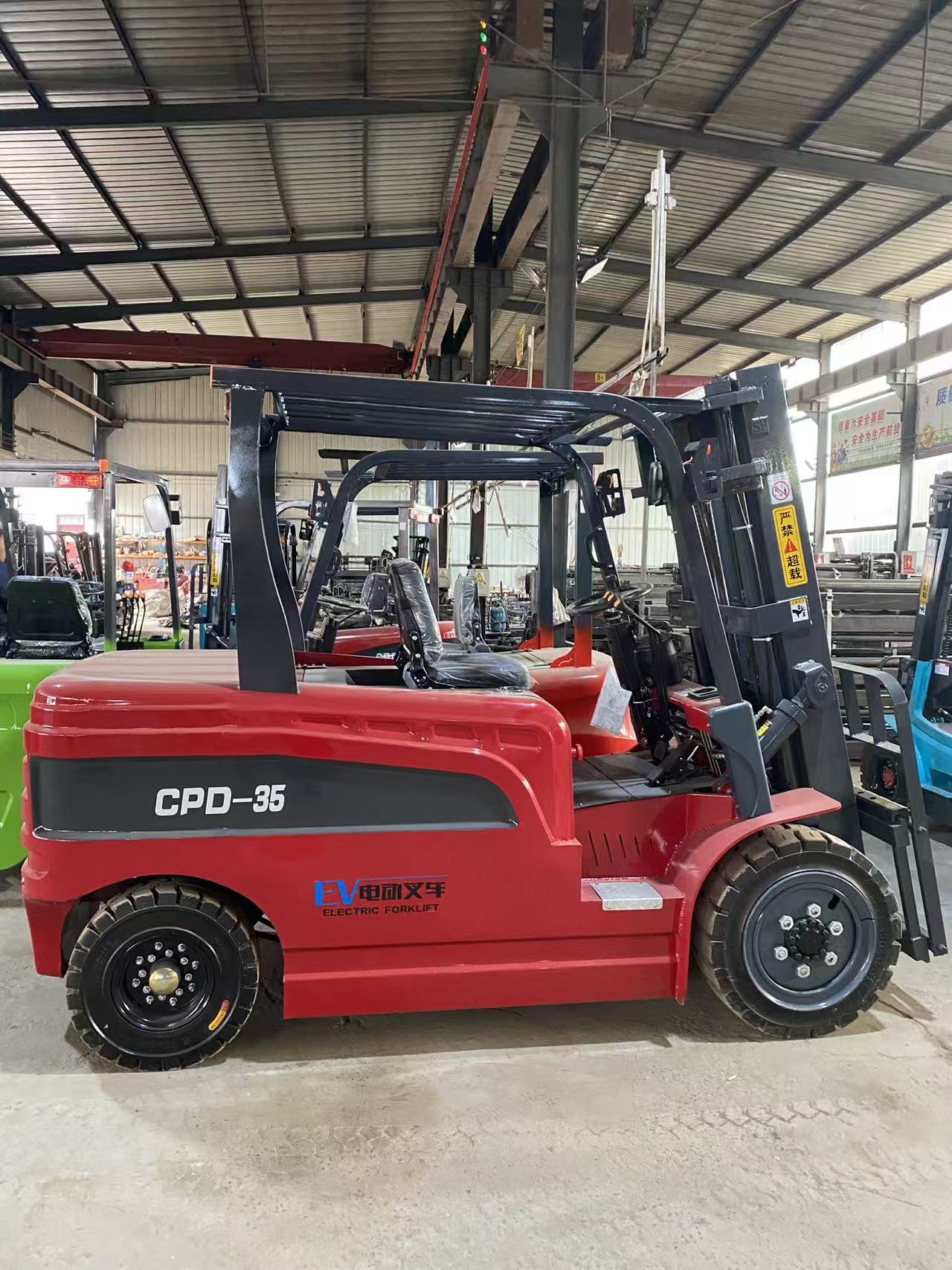 Electric forklift