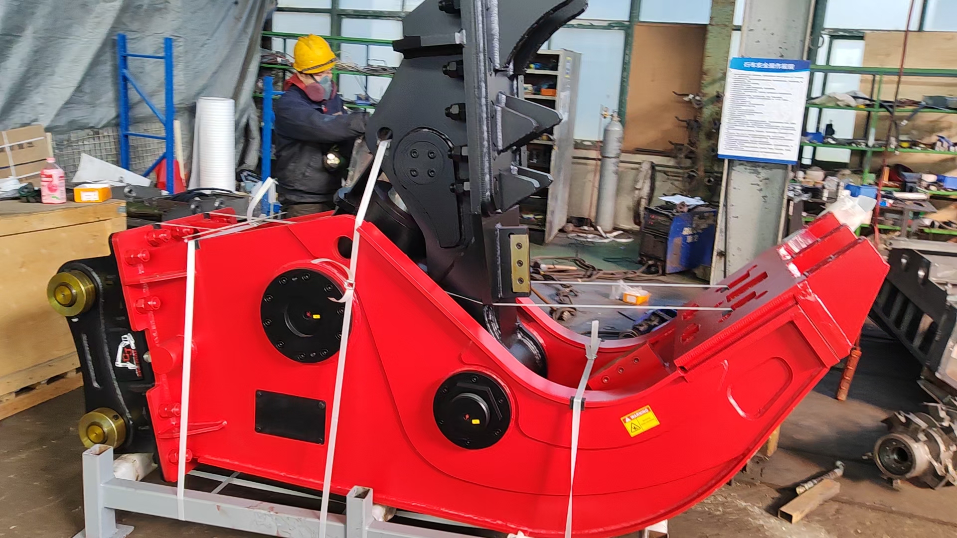 Rotating Pulverizer